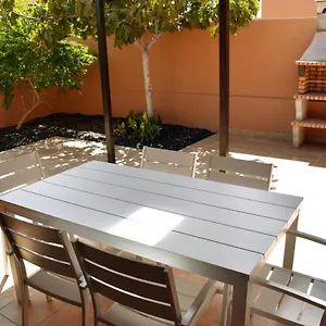 https://anahi-homes-corralejo-villa-drago-con-jardin.in-canary-islands.com